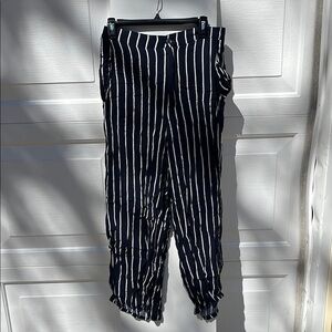 Skyler & Madison Navy White pinstripes pants